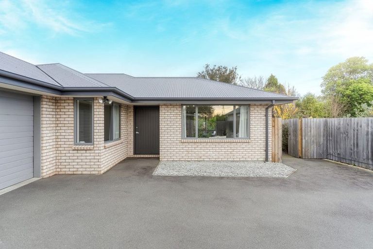 Photo of property in 379a Yaldhurst Road, Russley, Christchurch, 8042