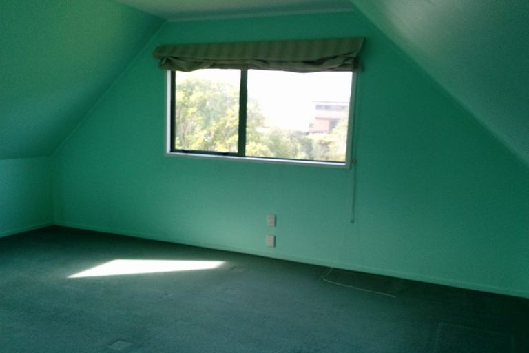 Photo of property in 19 Caspian Close, New Lynn, Auckland, 0600