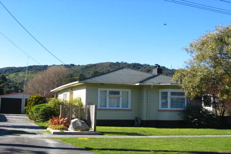 Photo of property in 111 Marlborough Street, Greymouth, 7805