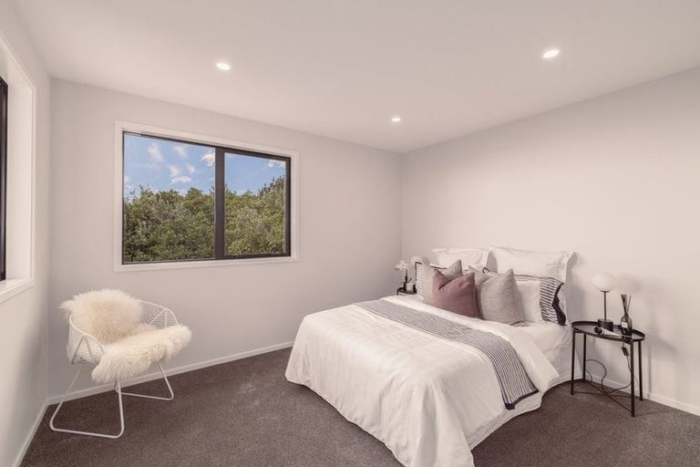 Photo of property in 307a Mount Pleasant Road, Mount Pleasant, Christchurch, 8081