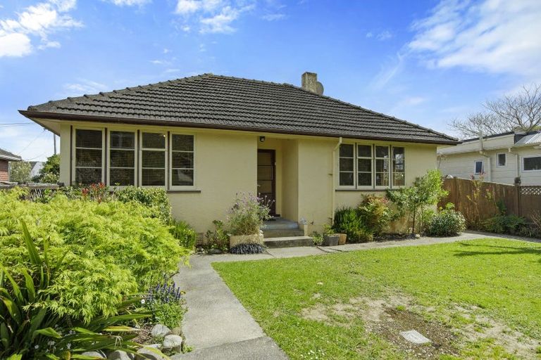Photo of property in 1/289 Naenae Road, Naenae, Lower Hutt, 5011