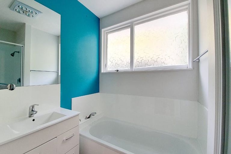 Photo of property in 19 Walkers Road, Lyttelton, 8082