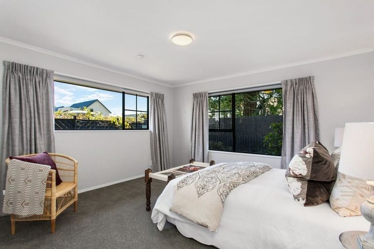 Photo of property in 26b Bryndwr Road, Fendalton, Christchurch, 8052