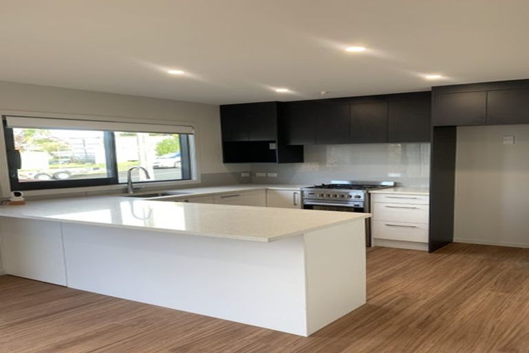 Photo of property in 10b Maui Street, New Lynn, Auckland, 0600