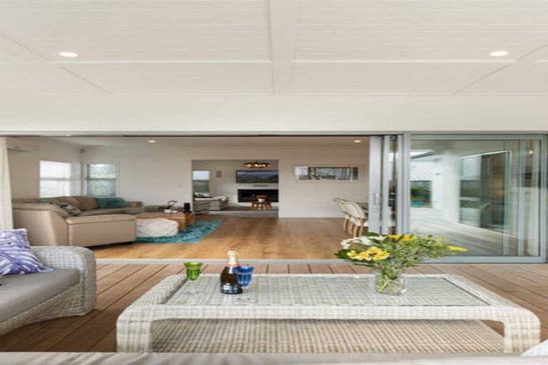 Photo of property in 22 Coast Boulevard, Papamoa Beach, Papamoa, 3118