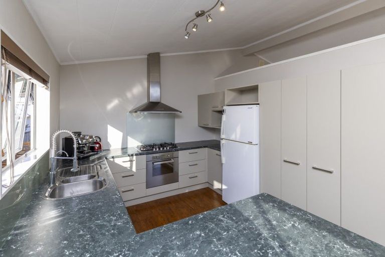 Photo of property in 43 Kaitawa Crescent, Paraparaumu, 5032