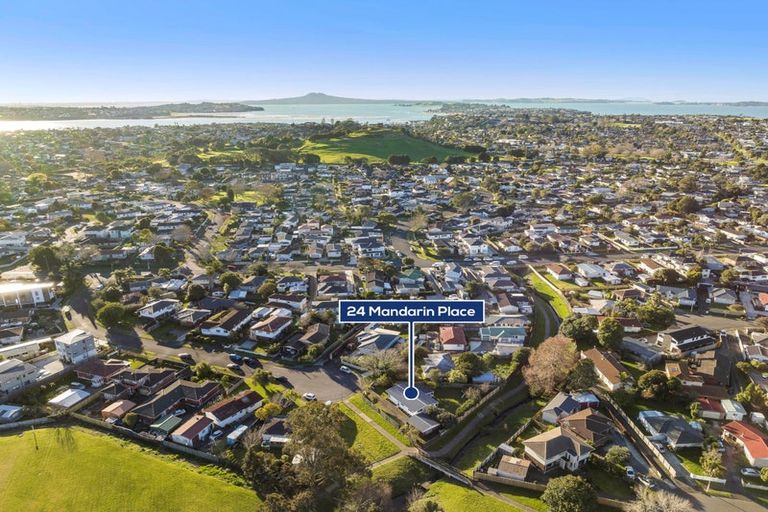 Photo of property in 24 Mandarin Place, Half Moon Bay, Auckland, 2012