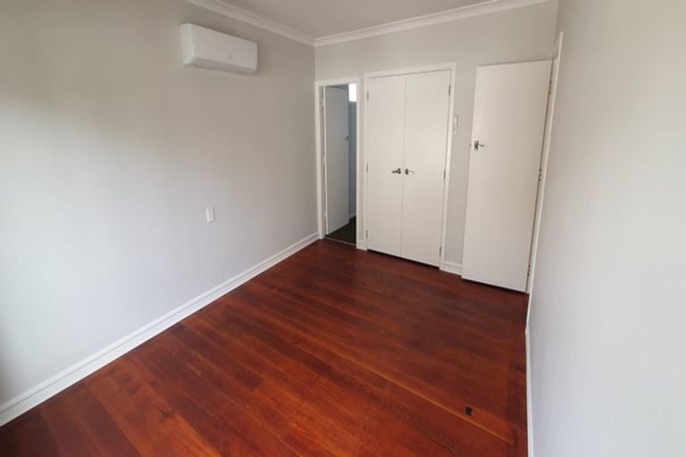 Photo of property in 2 Karu Crescent, Waikanae, 5036