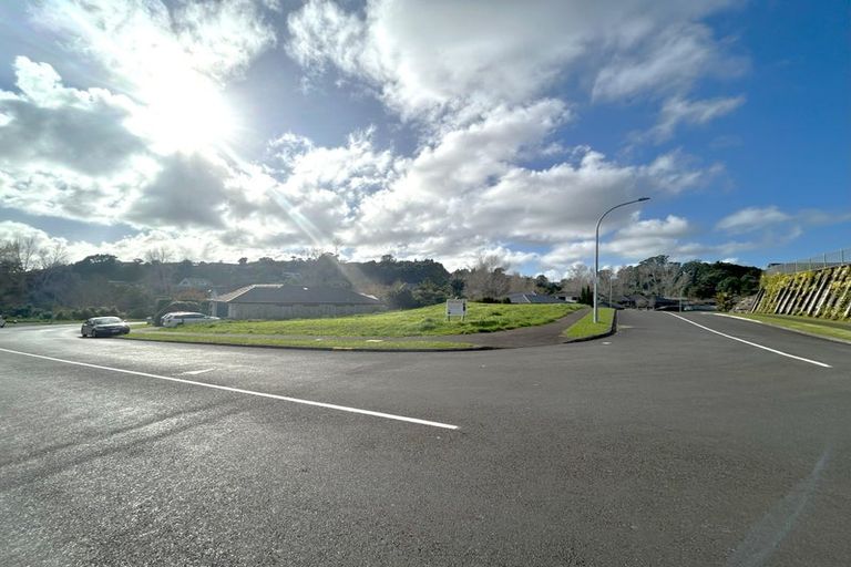 Photo of property in 90 Karamea Street, Whalers Gate, New Plymouth, 4310