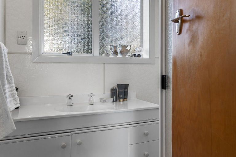 Photo of property in 10b Penelope Place, Casebrook, Christchurch, 8051