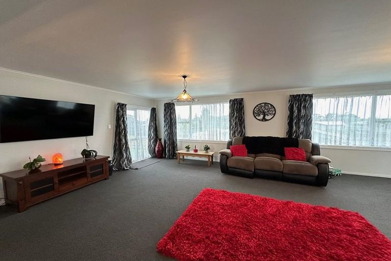 Photo of property in 37 Ihaia Street, Waitara, 4320