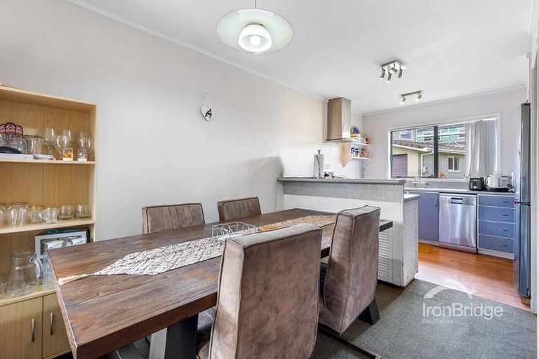 Photo of property in 2/48 Edgeworth Road, Glenfield, Auckland, 0629