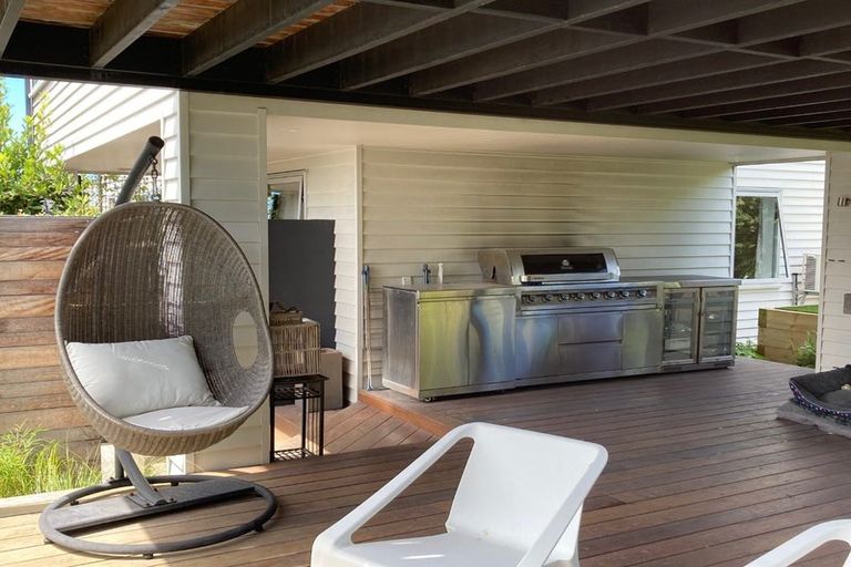 Photo of property in 6 Dunkeld Lane, Redcliffs, Christchurch, 8081