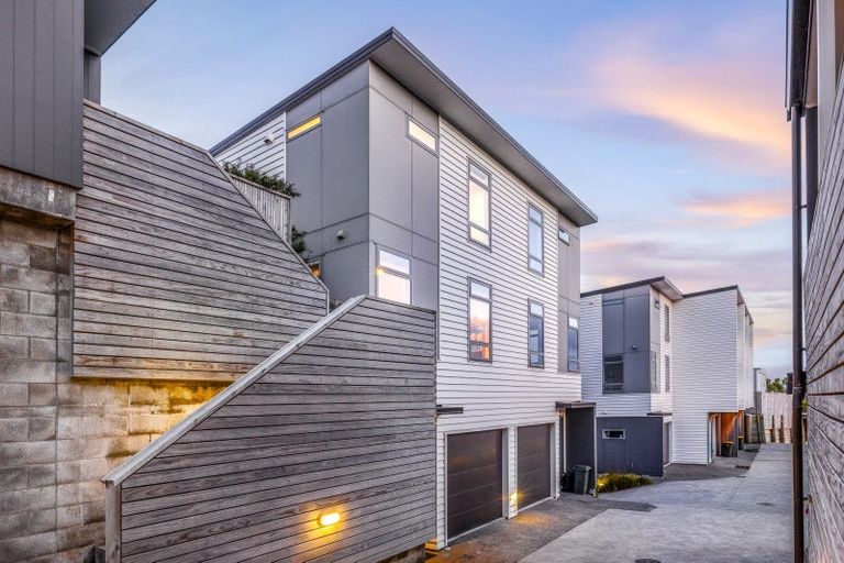 Photo of property in 11/30 Monowai Road, Johnsonville, Wellington, 6037