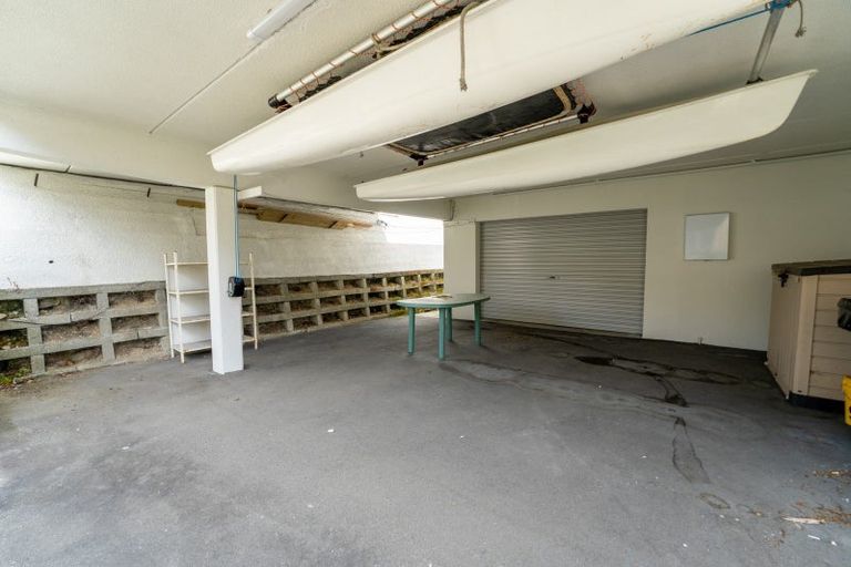 Photo of property in 39-53 Waikawa Road, Picton, 7220