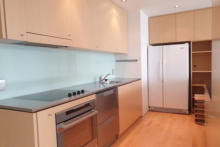 Photo of property in Sanctum Apartment, 10 Ebor Street, Te Aro, Wellington, 6011