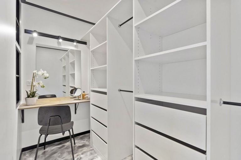 Photo of property in 112 Kawiu Road, Levin, 5510