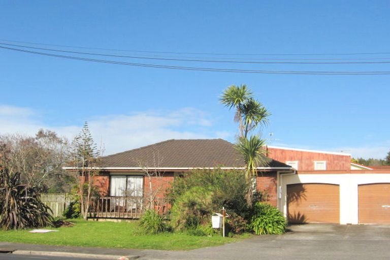 Photo of property in 1/69 Orams Road, Hillpark, Auckland, 2102