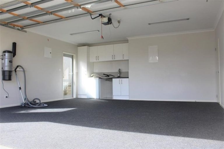 Photo of property in 831a Chapel Road, Shamrock Park, Auckland, 2016