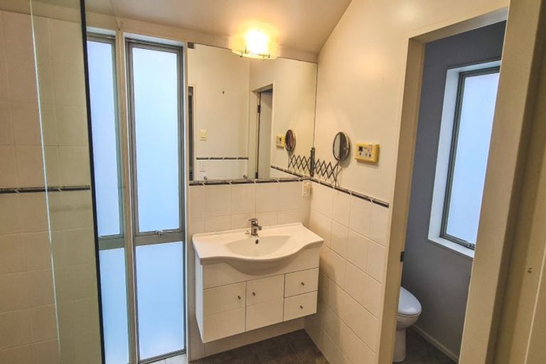 Photo of property in 12 Major Durie Place, Waikanae Beach, Waikanae, 5036