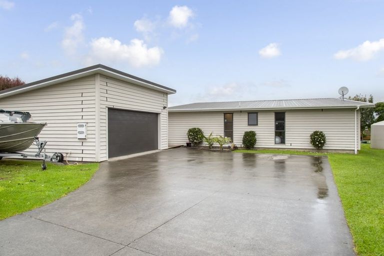 Photo of property in 18 Omana Avenue, Shelly Beach, Helensville, 0874