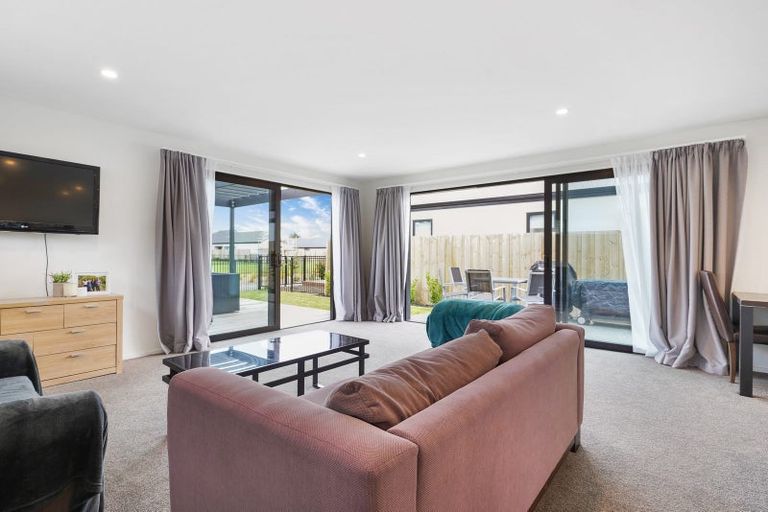 Photo of property in 10 Enforce Lane, Halswell, Christchurch, 8025