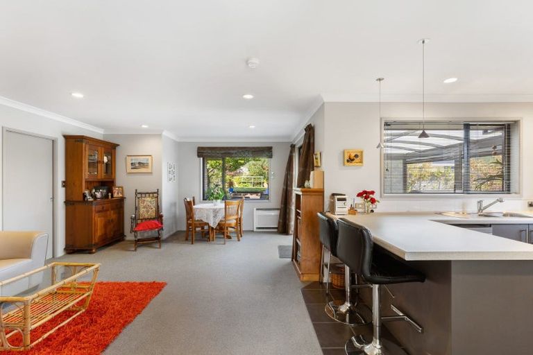 Photo of property in 26 Weka Place, Picton, 7220