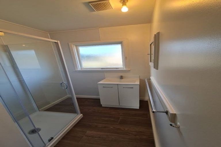 Photo of property in 1/98 Hinau Street, Riccarton, Christchurch, 8041