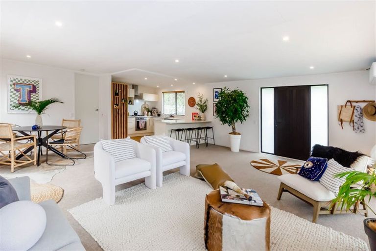 Photo of property in 39 Waimea Road, Waikanae Beach, Waikanae, 5036