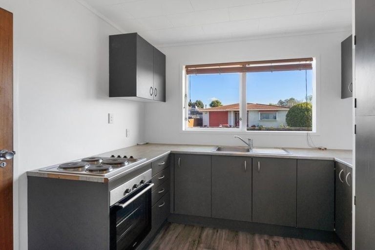 Photo of property in 4 Greenwood Place, Paraparaumu, 5032