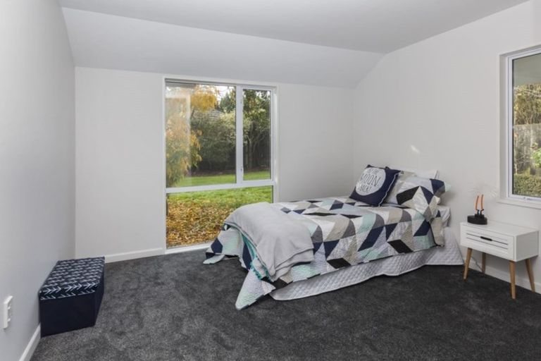 Photo of property in 24 Millcroft Place, Parklands, Christchurch, 8083