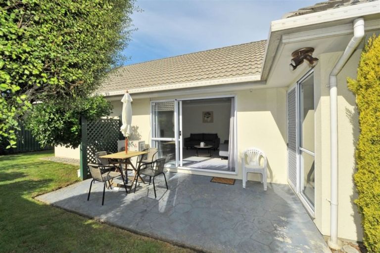 Photo of property in 2/33 Kintyre Drive, Broomfield, Christchurch, 8042