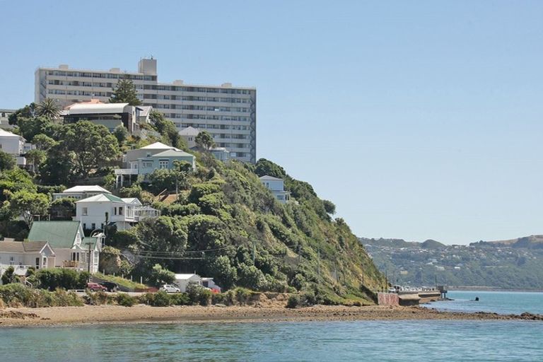 Photo of property in Gateway Apartments, 19 Maida Vale Road, Roseneath, Wellington, 6011