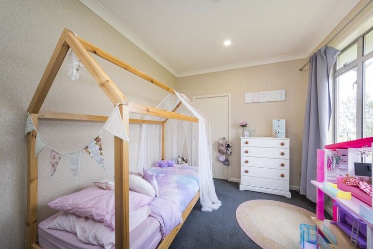 Photo of property in 865 Reid Line East, Bunnythorpe, Palmerston North, 4481