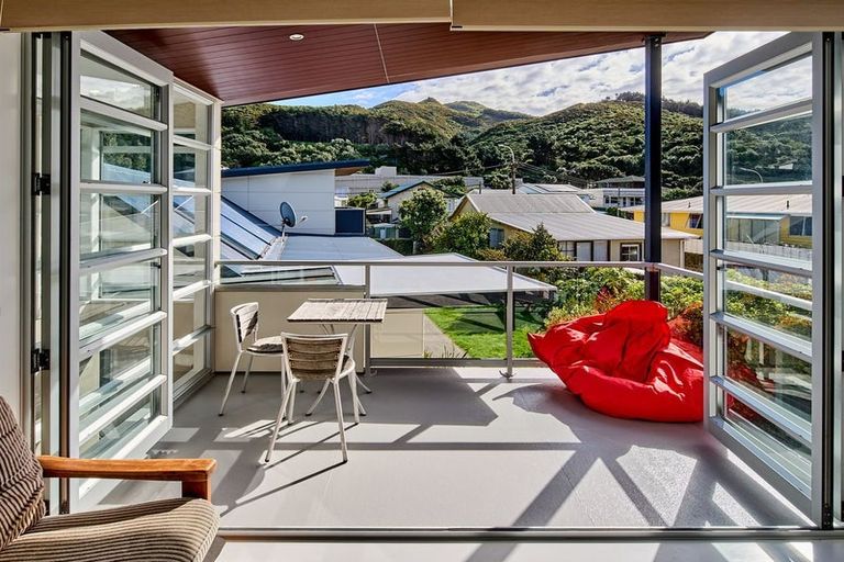 Photo of property in 40 Happy Valley Road, Owhiro Bay, Wellington, 6023