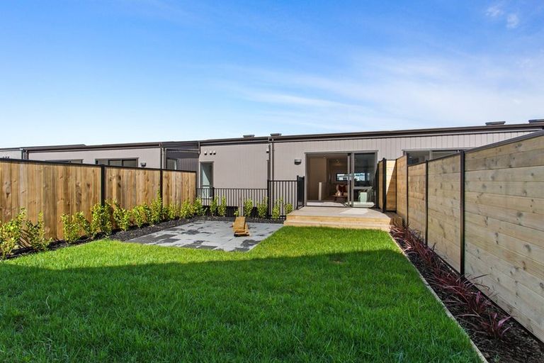 Photo of property in 15 Roundel Crescent, Whenuapai, Auckland, 0618