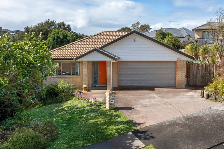 Photo of property in 17 Woodridge Avenue, Northcross, Auckland, 0630