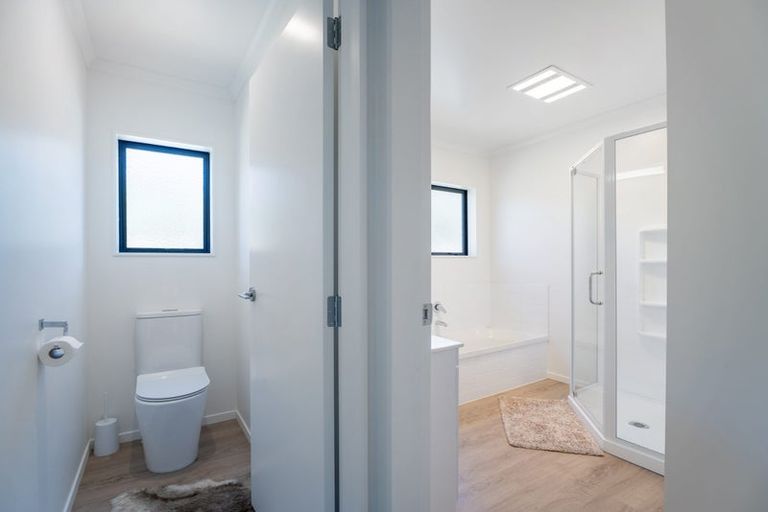 Photo of property in 4 Fred Harsant Drive, Cooks Beach, 3591