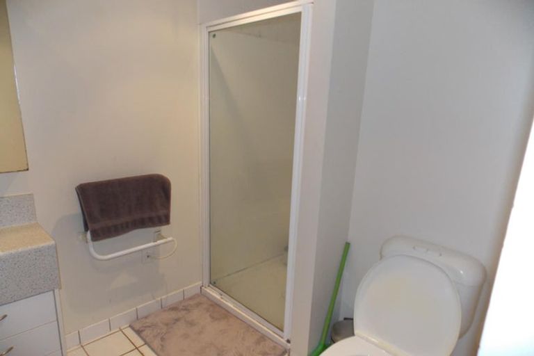 Photo of property in Terrace Heights Apartments, 6e/163 The Terrace, Wellington Central, Wellington, 6011