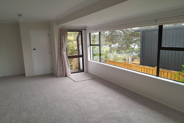 Photo of property in 1 Moana Terrace, Snells Beach, 0920