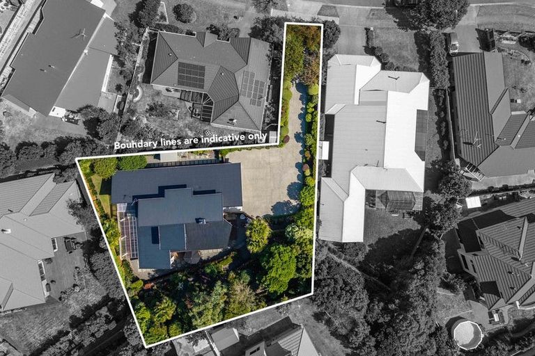 Photo of property in 5 Quadrant Heights, Paraparaumu, 5032