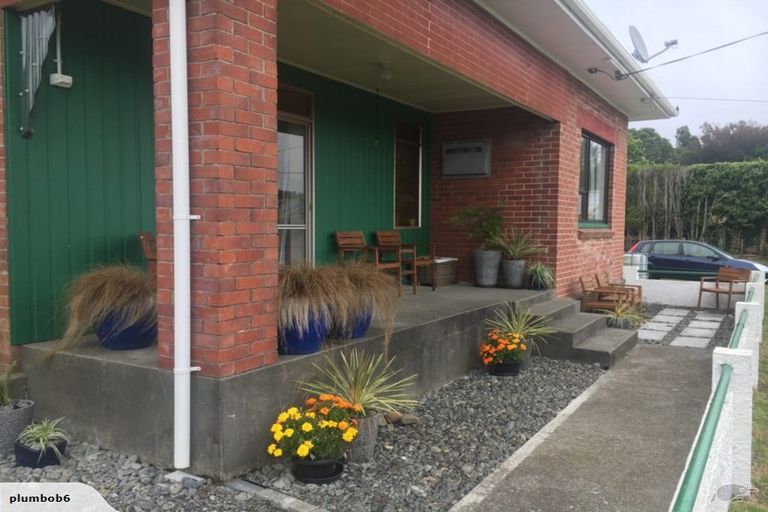 Photo of property in 1410 Devon Road, Brixton, Waitara, 4382