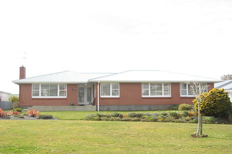 Photo of property in 12 Orlando Street, Stratford, 4332