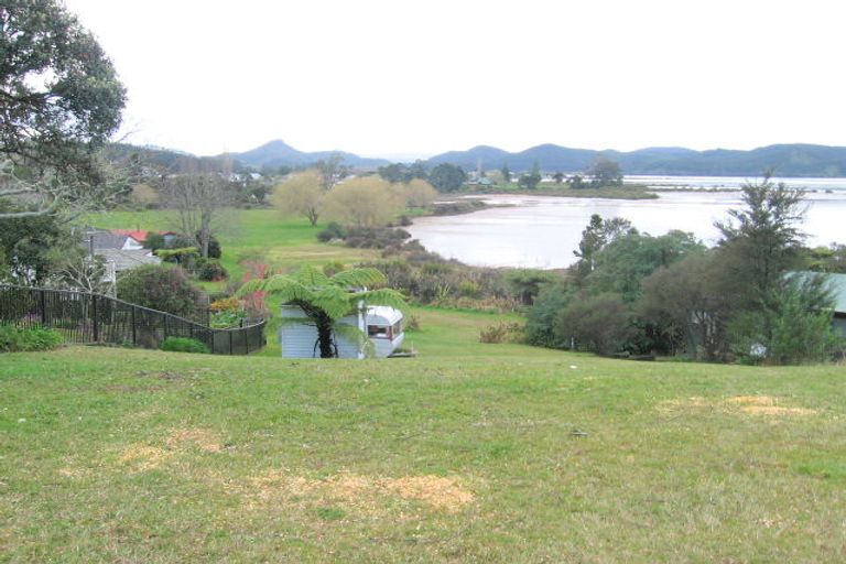 Photo of property in 104 Tukere Drive, Whangamata, 3620