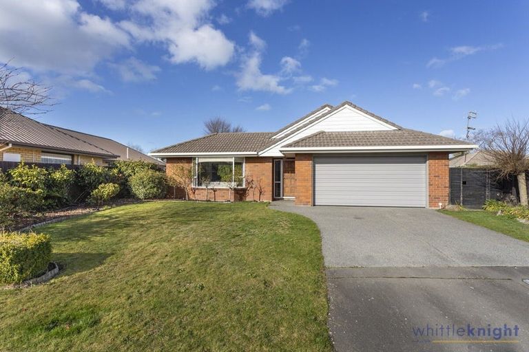 Photo of property in 8 Innisfree Place, Northwood, Christchurch, 8051