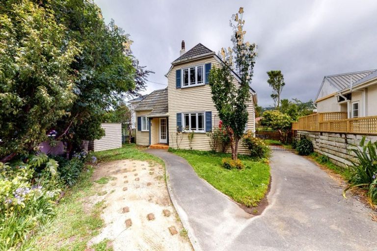 Photo of property in 87 Kings Crescent, Hutt Central, Lower Hutt, 5010