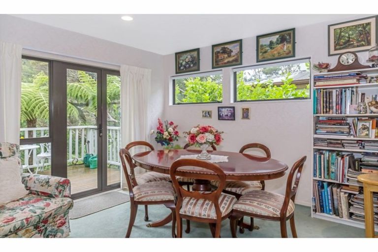 Photo of property in 3/12 Herons Way, Northcote, Auckland, 0627