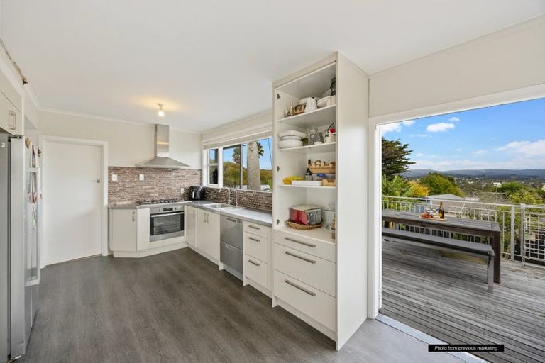 Photo of property in 1a Pleasant Road, Glen Eden, Auckland, 0602