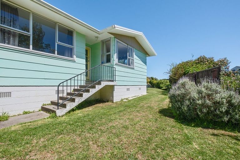 Photo of property in 44 Tavistock Street, Westown, New Plymouth, 4310