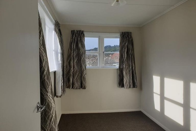 Photo of property in 10/8 Compton Crescent, Taita, Lower Hutt, 5011